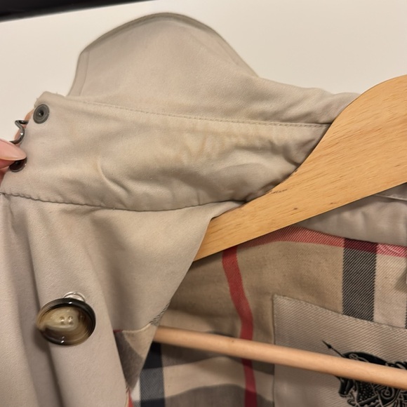 Burberry Trench Coat - Picture 6 of 6
